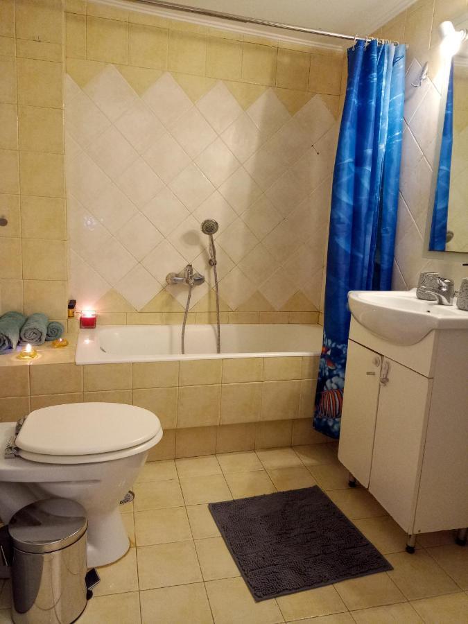 Ιδανικό Διαμέρισμα Δίπλα Στο Μετρό, Ανάμεσα Στο Κέντρο Και Τη Παραλία Aten Exteriör bild